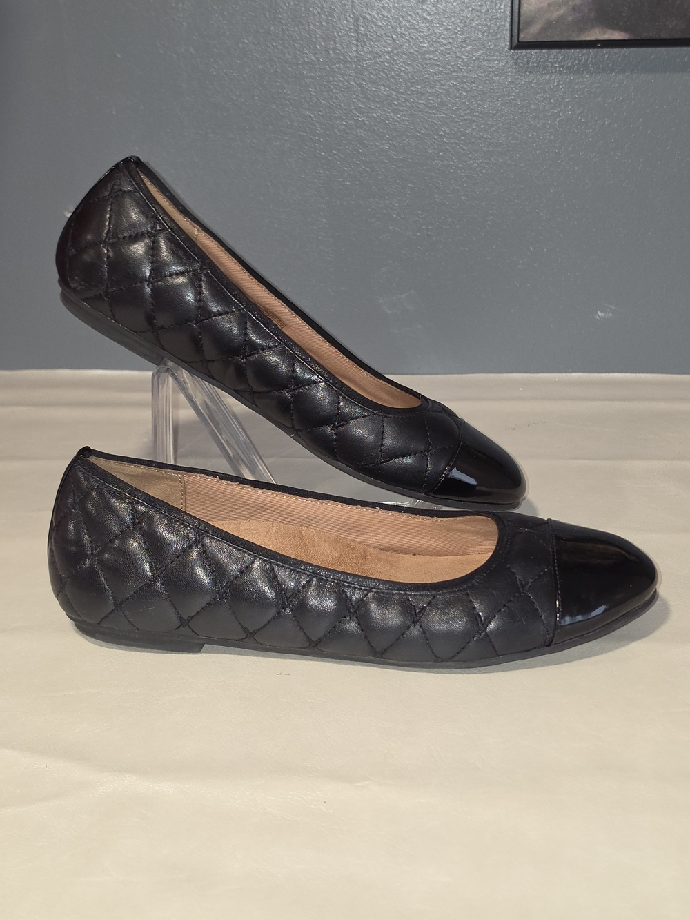 Vionic Women's Desiree Black Quilted Cap-Toe Ballet Flats Size 8 1/2